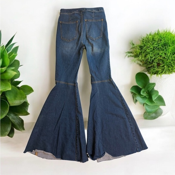 Free People Just Float on Flare Jeans Size 26 - Picture 3 of 3
